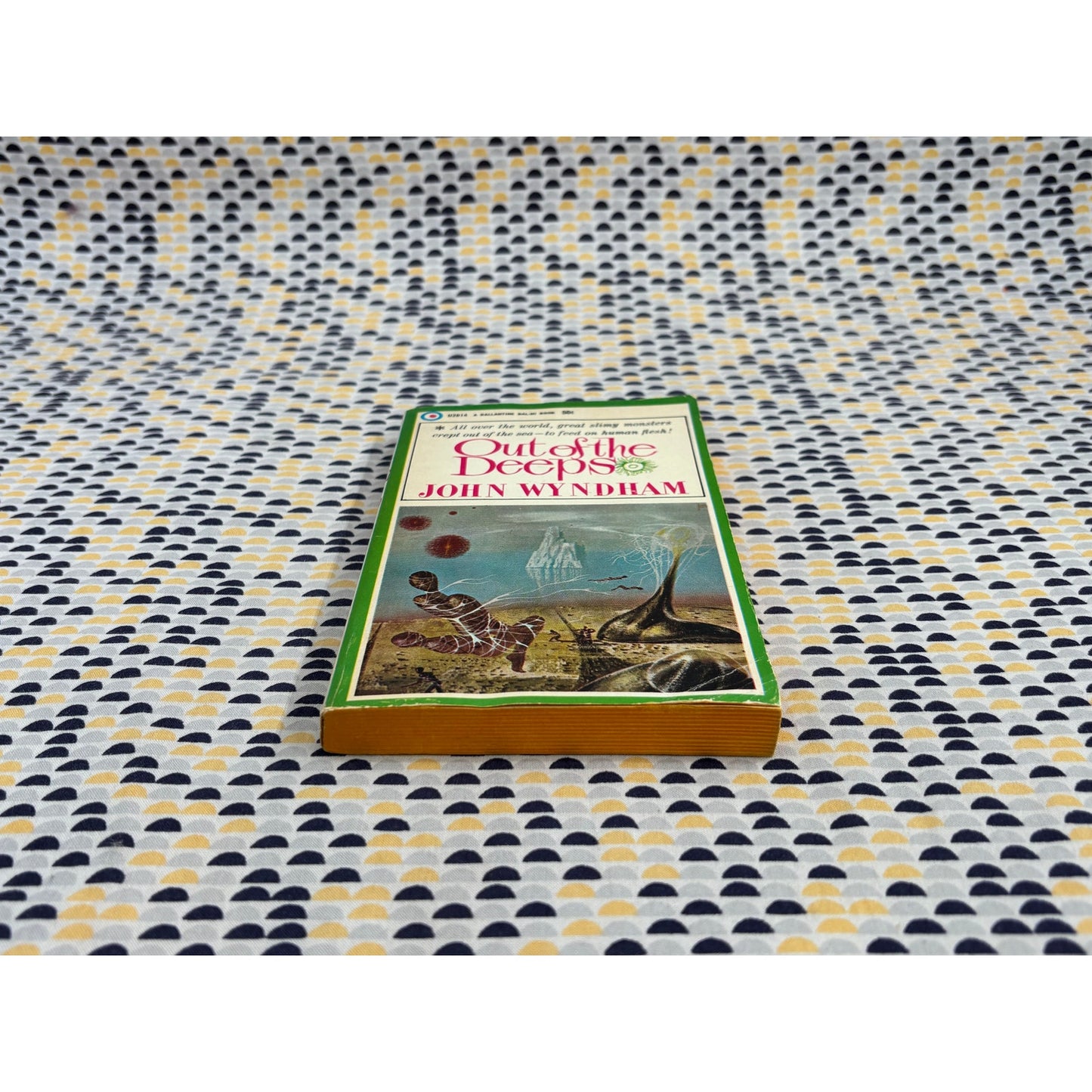 Out of the Deeps - John Wyndham - Ballantine - Paperback