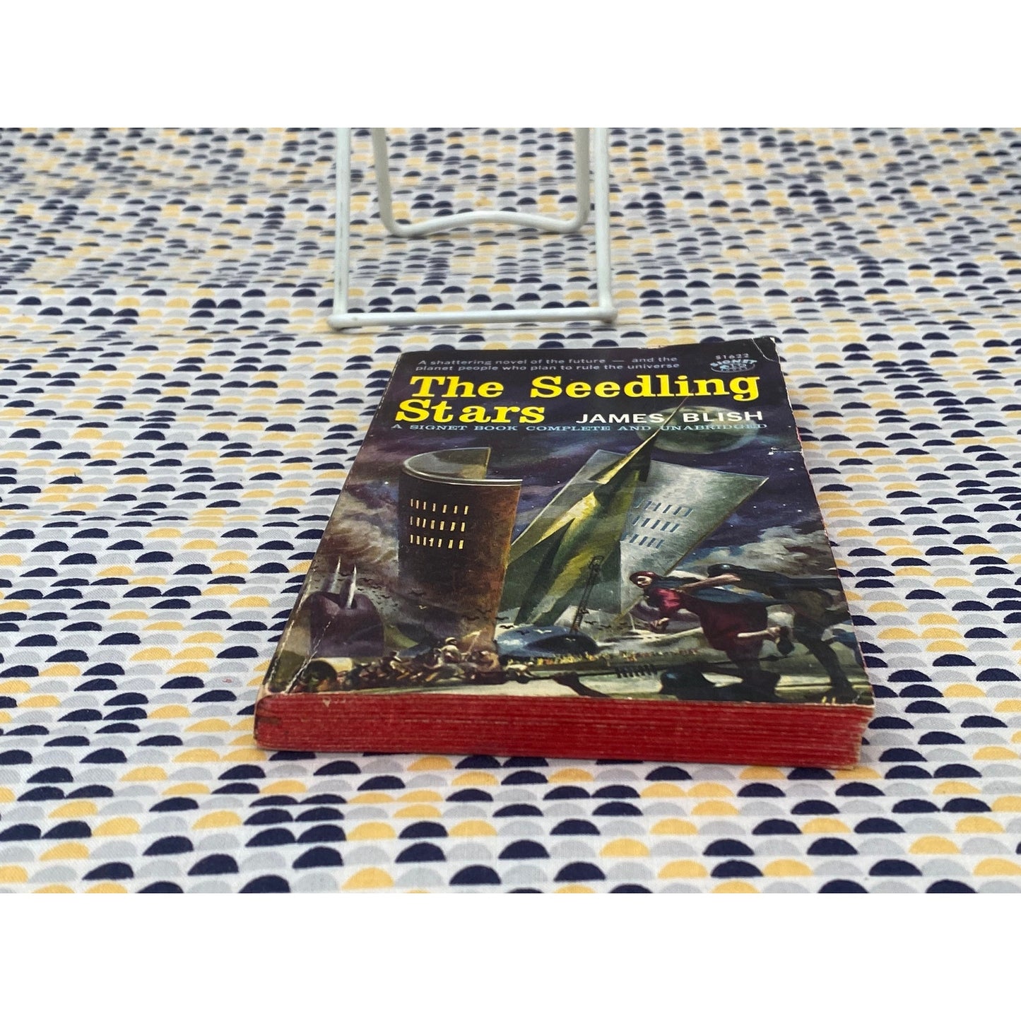 The Seedling Stars - James Blish - Vintage Paperback Book - 35 cent Signet Edition