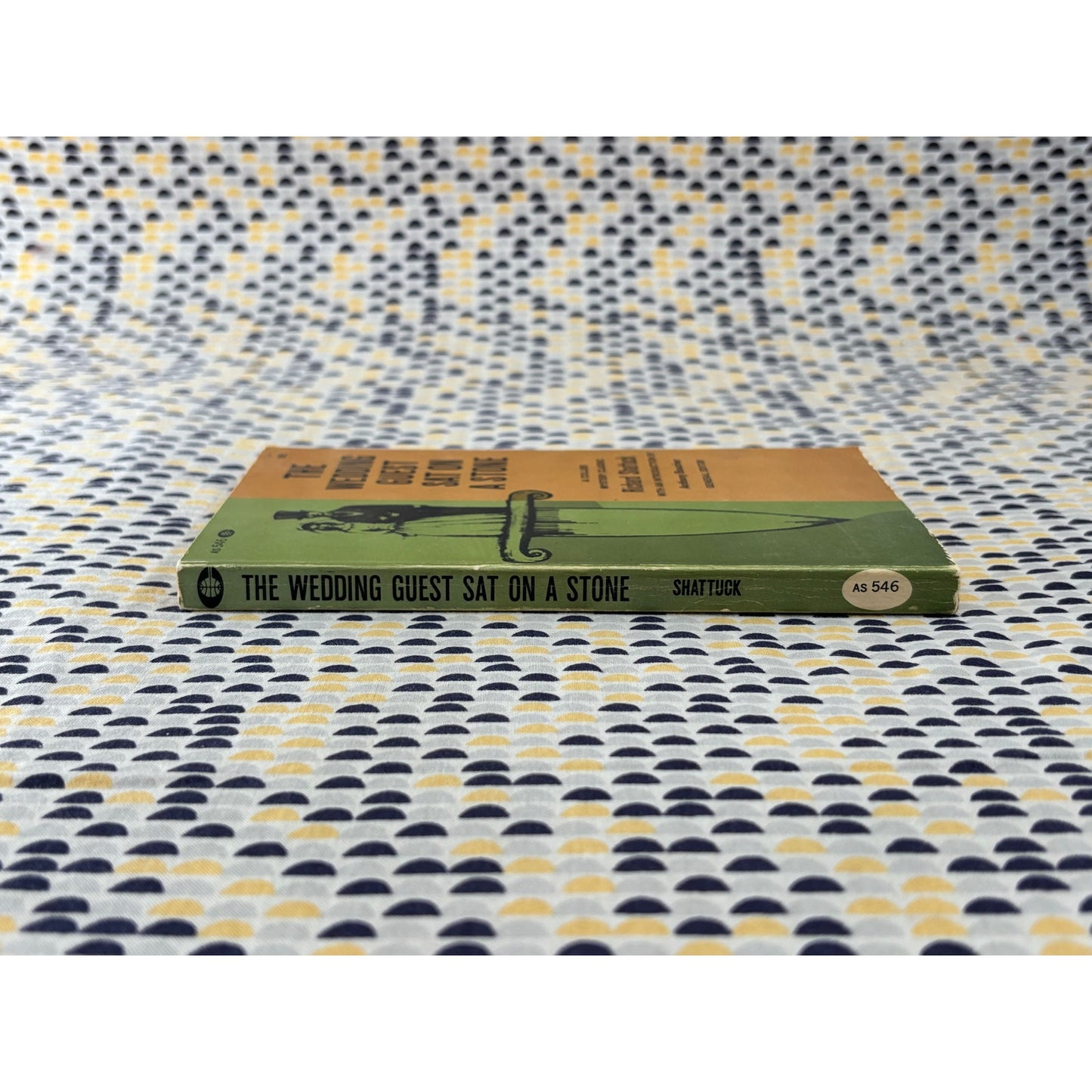 The Wedding Guest Sat on a Stone - Richard Shattuck - Collier Books - Paperback