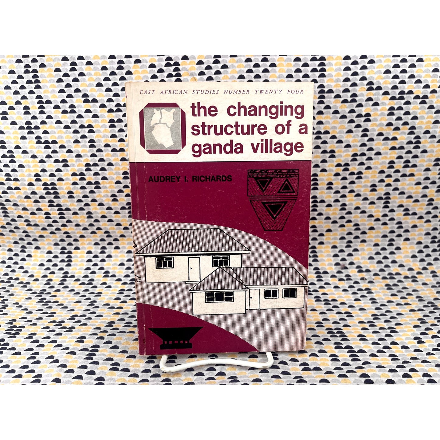The Changing Structure of a Ganda Village - Audrey I. Richards - East African Publishing House - Paperback