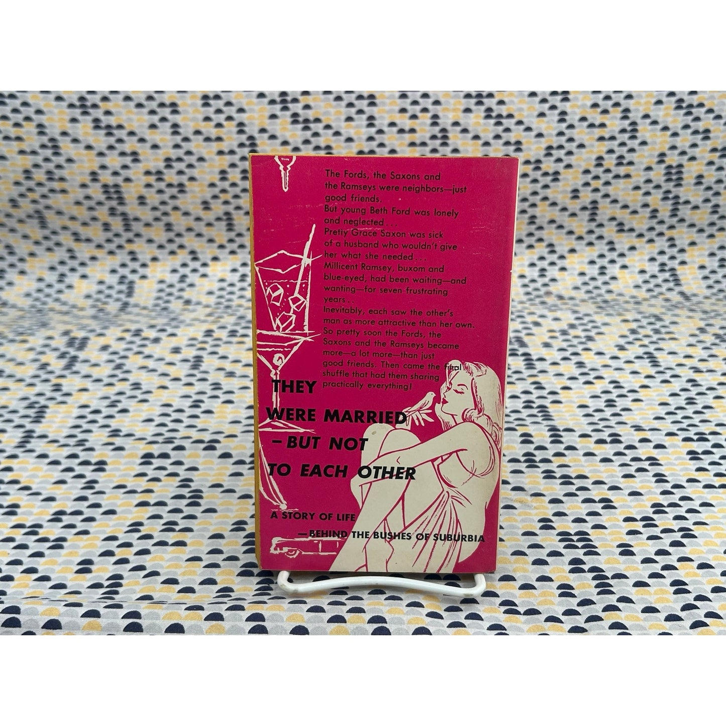 Suburban Wife - Orrie Hitt - Beacon B164 - Sleaze - Vintage Paperbacks