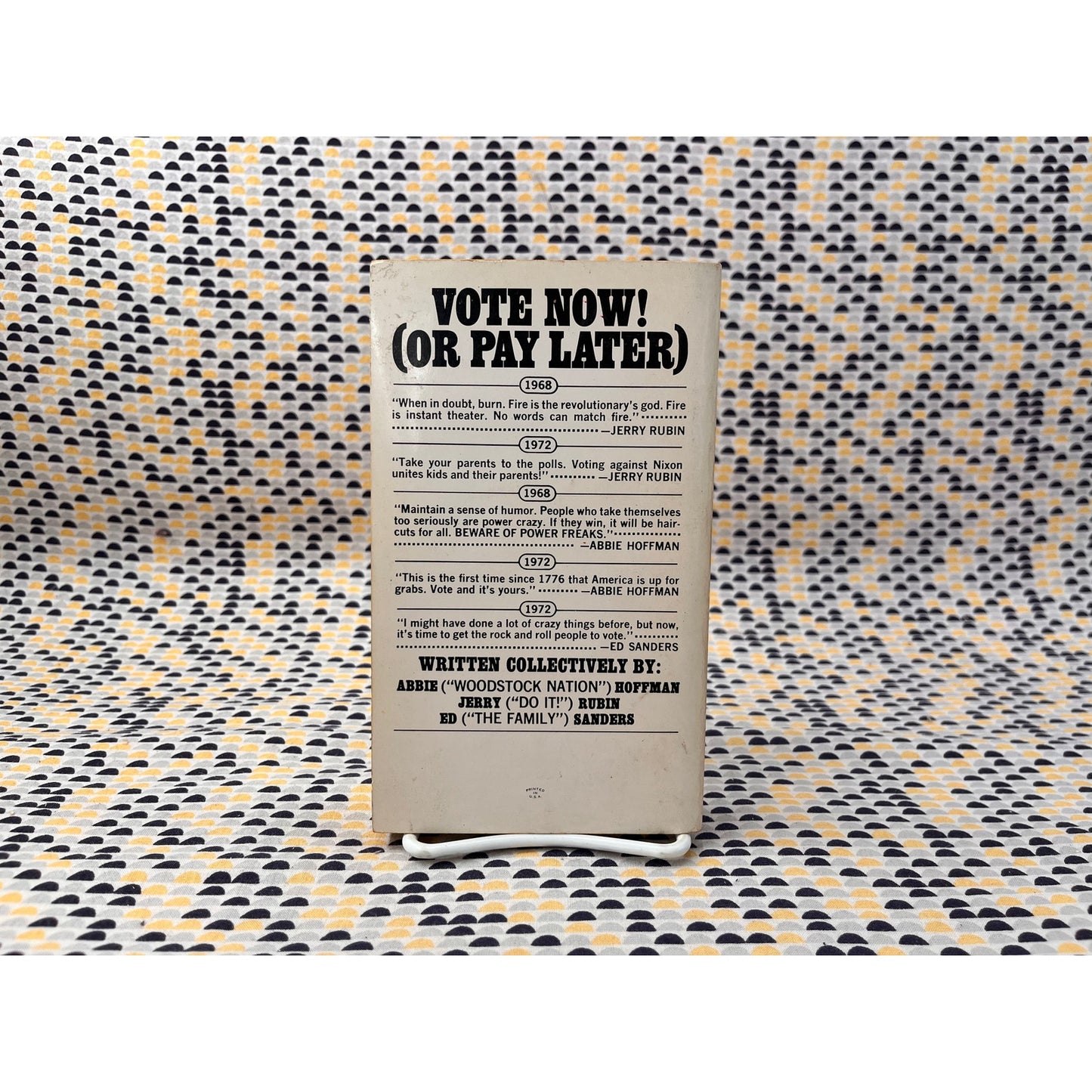 Vote! - Abbie Hoffman, Jerry Rubin & Ed Sanders - Warner Paperback Library - Paperback