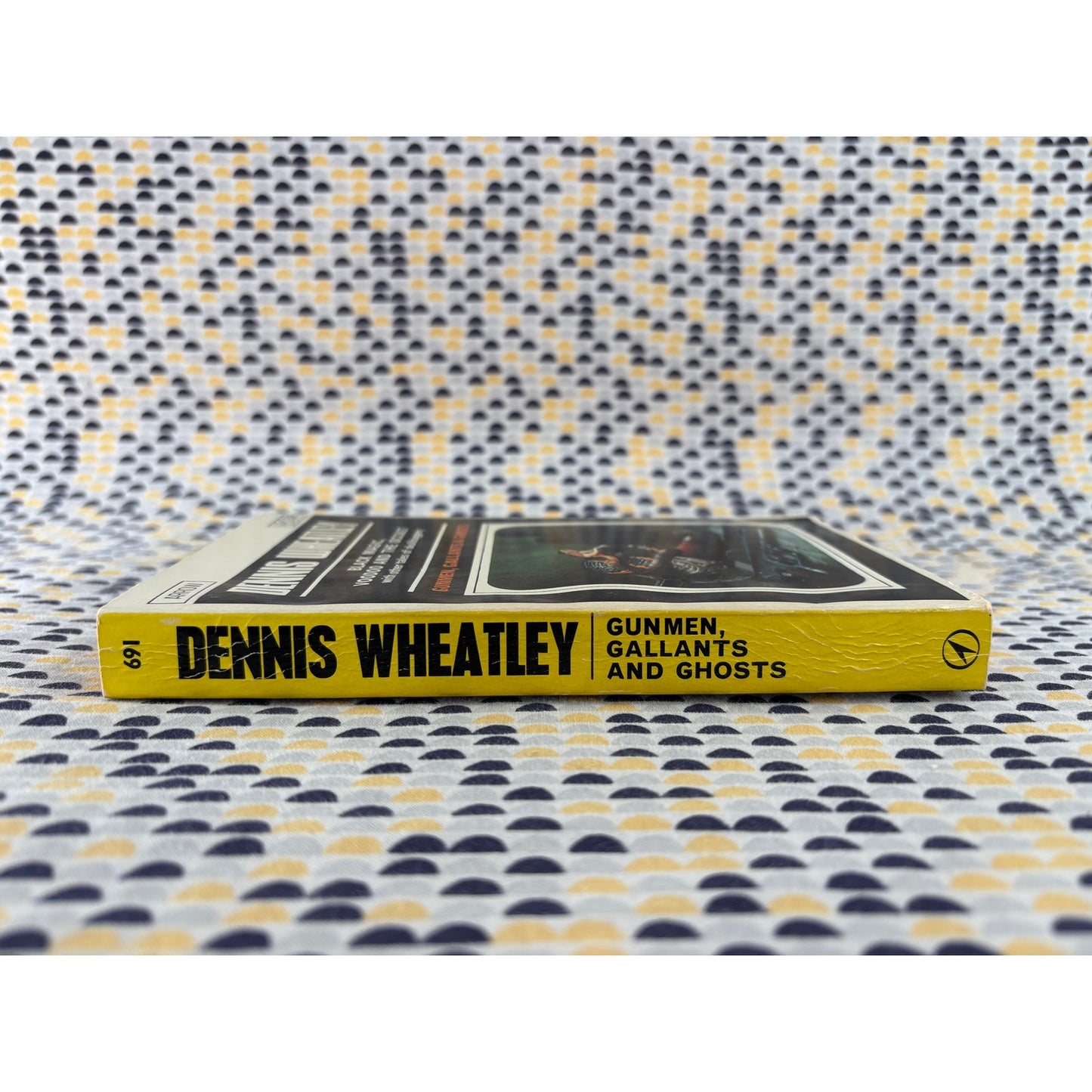 Gunmen Gallants & Ghosts - Dennis Wheatley - Arrow - Paperback