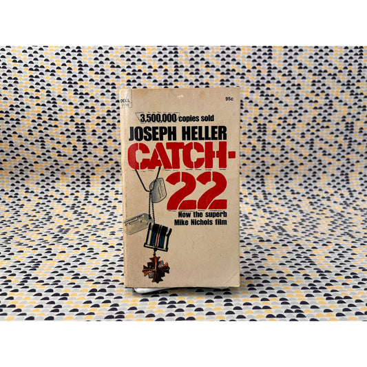 Catch 22 - Joseph Heller - Vintage Paperback - Dell Edition