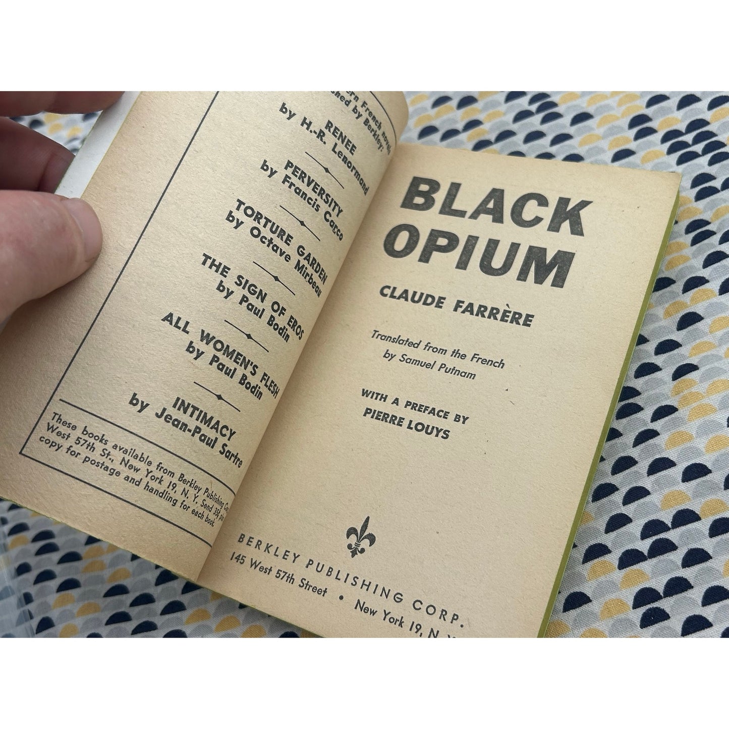 Black Opium (Fumée d'opium) -Claude Farrére - - Vintage Paperbacks