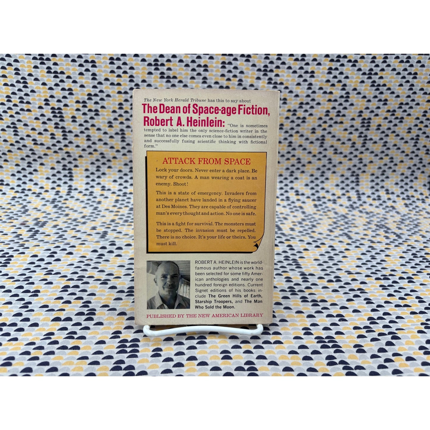 The Puppet Masters - Robert A. Heinlein - Vintage Paperback Book - 75 cent Signet Edition