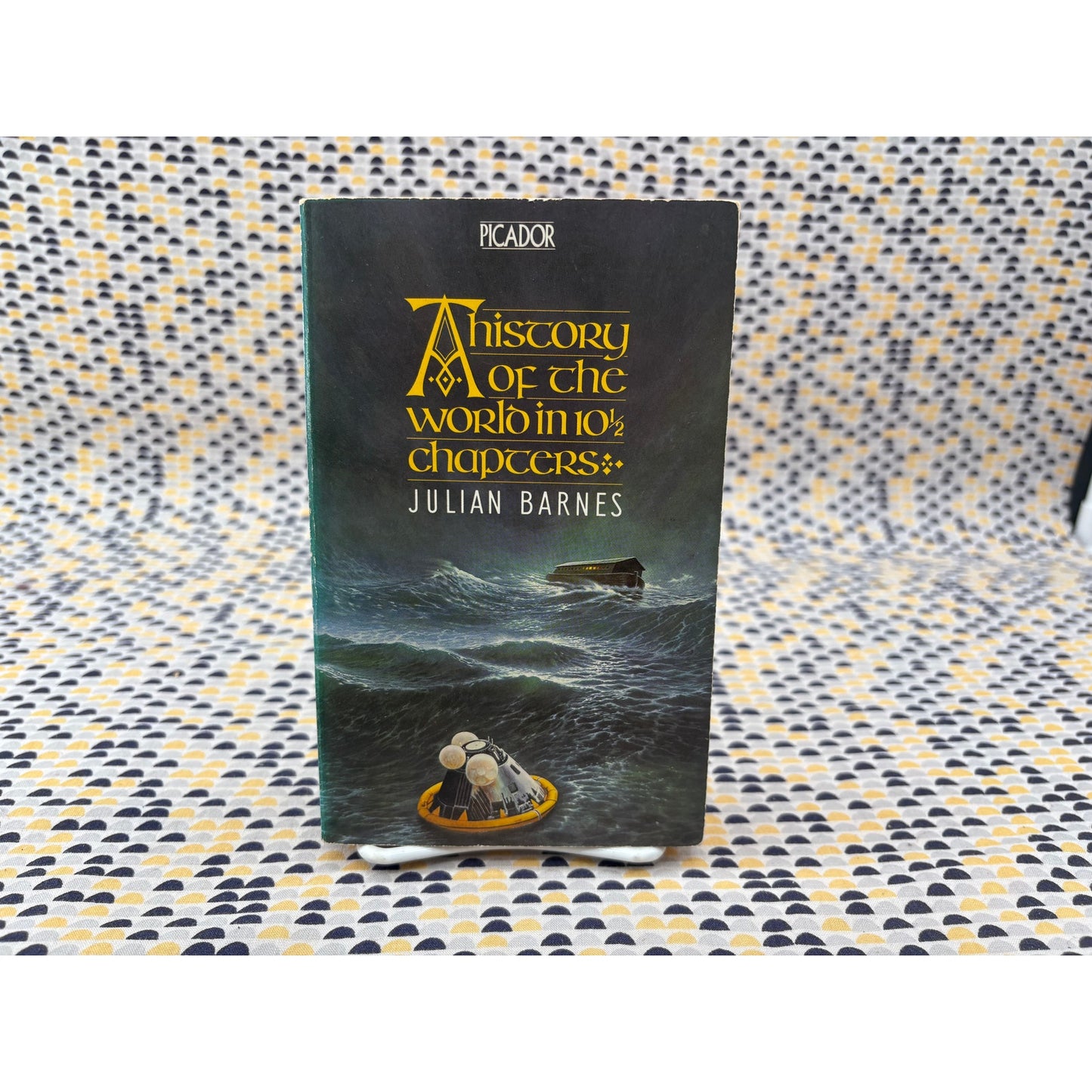 A History Of The World In 10 1/2 Chapters - Julian Barnes - Picador - Paperback