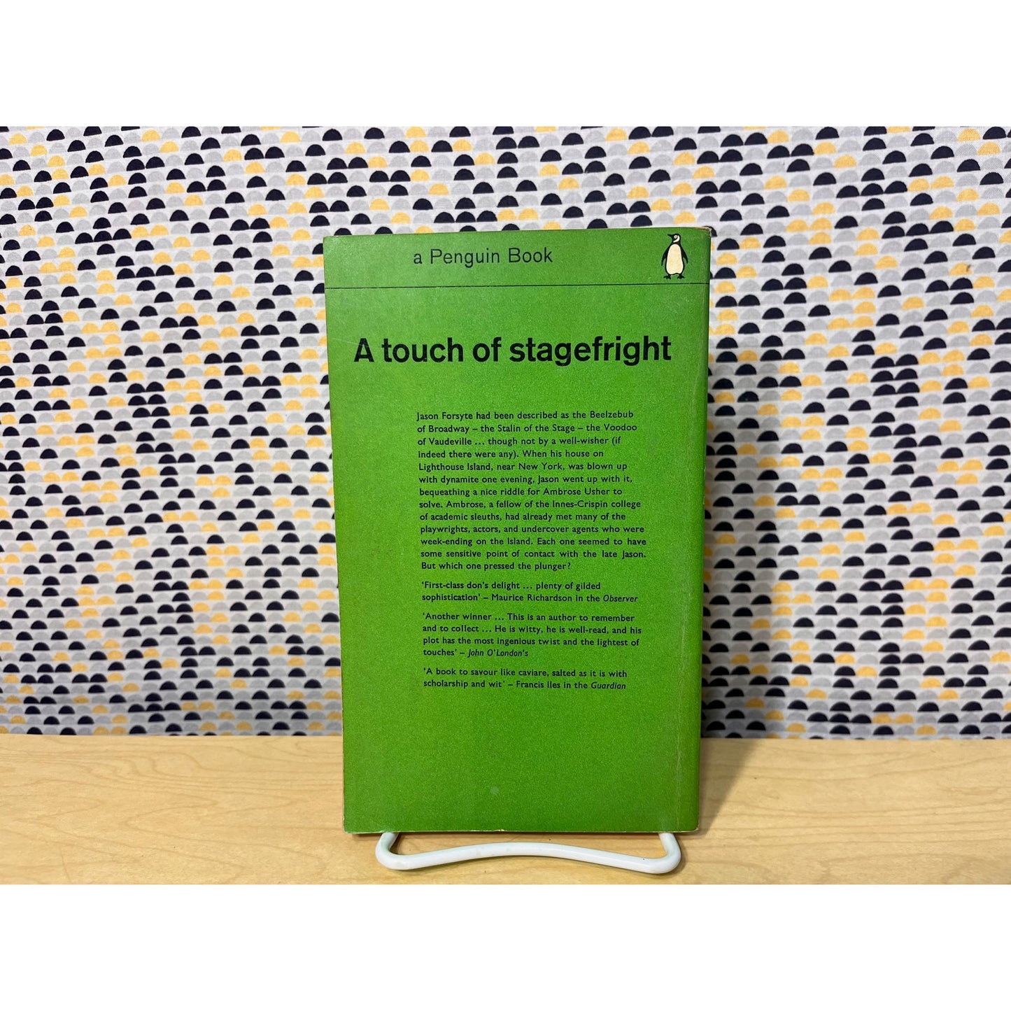 A Touch of Stagefright - Jocelyn Davey - Penguin Crime - Paperback