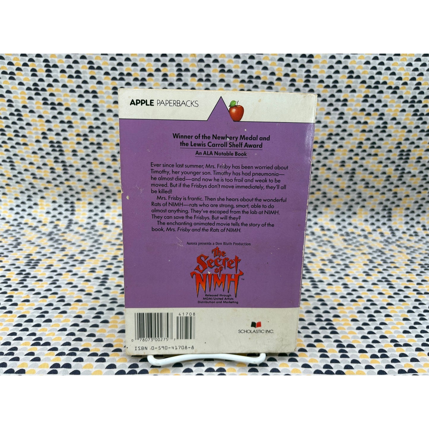 The Secret Of The Nimh - Robert C. O'Brien - Apple Paperbacks - Paperback