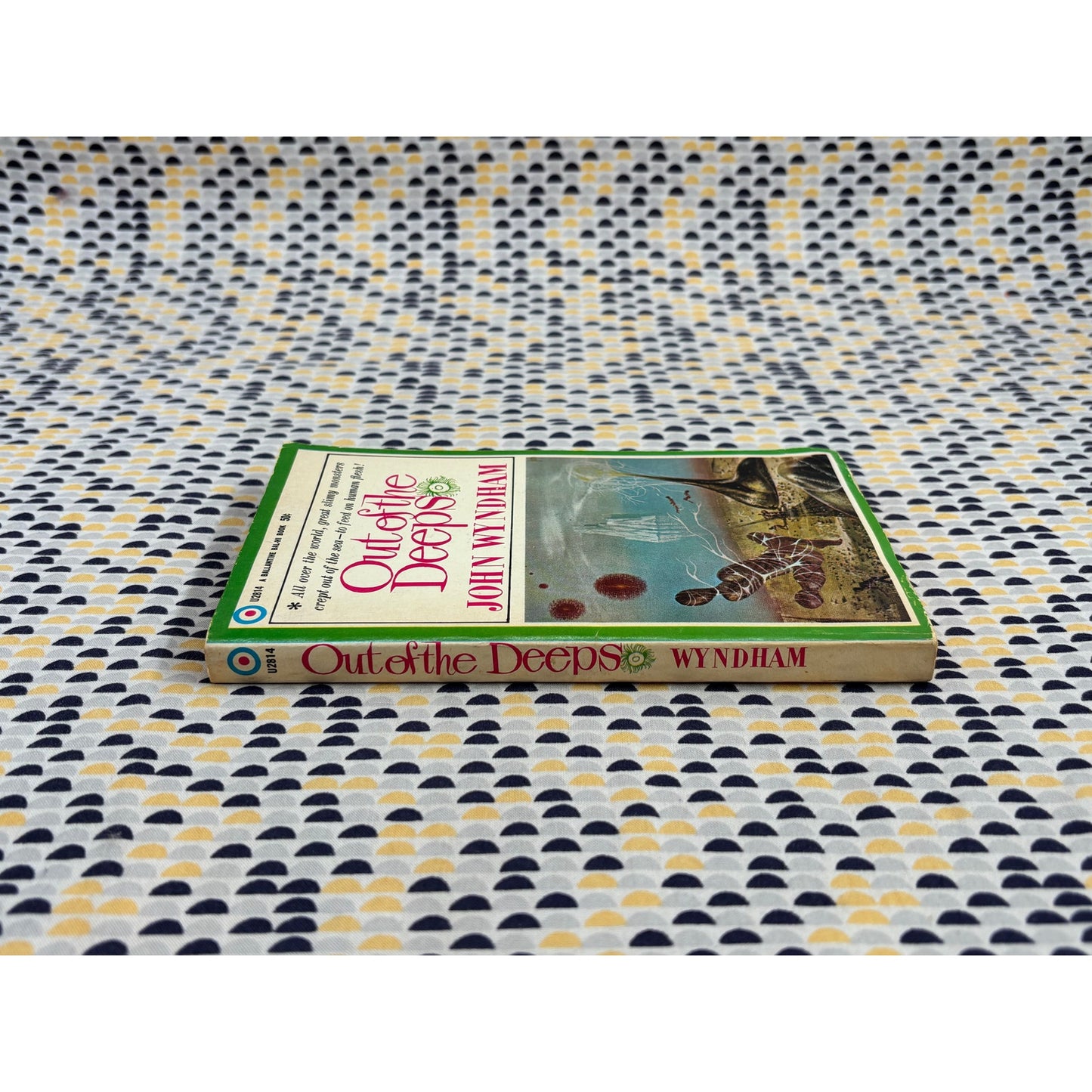 Out of the Deeps - John Wyndham - Ballantine - Paperback