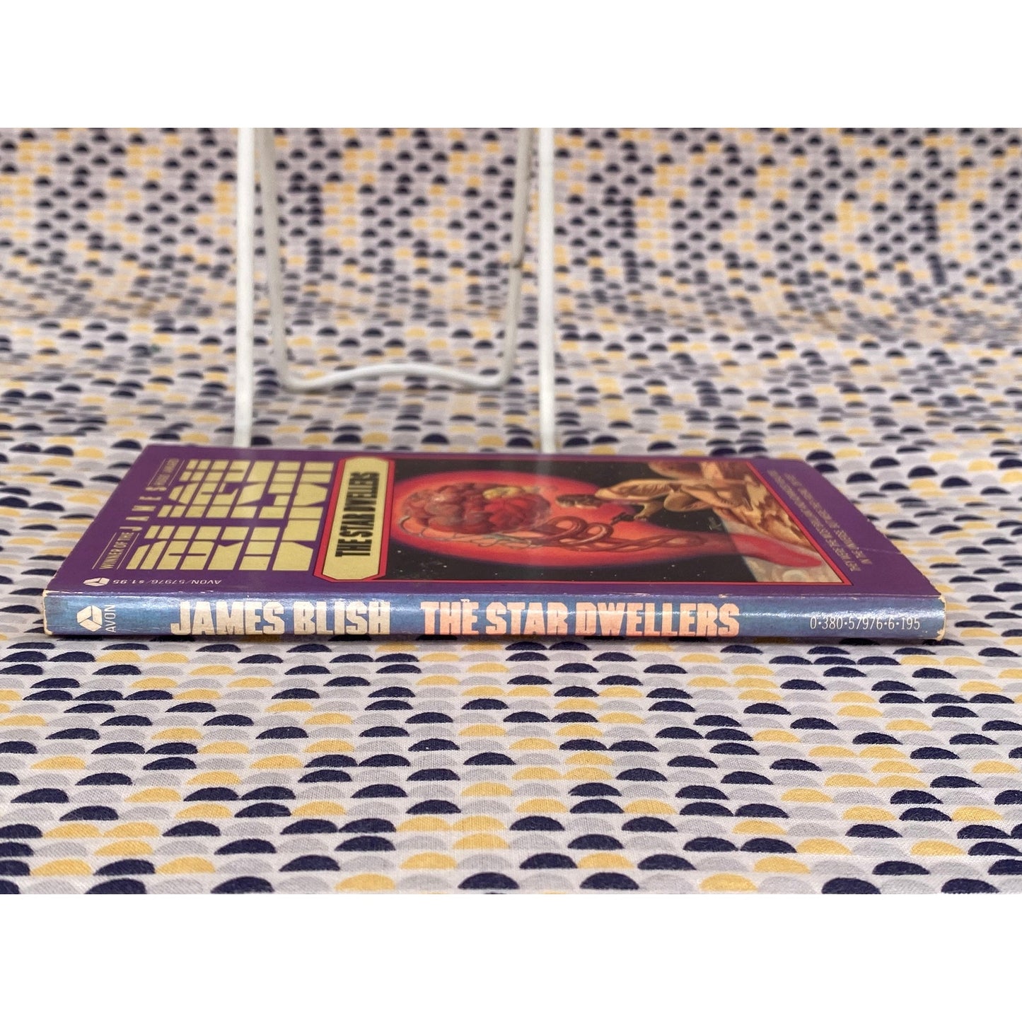 The Star Dwellers - James Blish - Vintage Paperback Book - Avon Edition