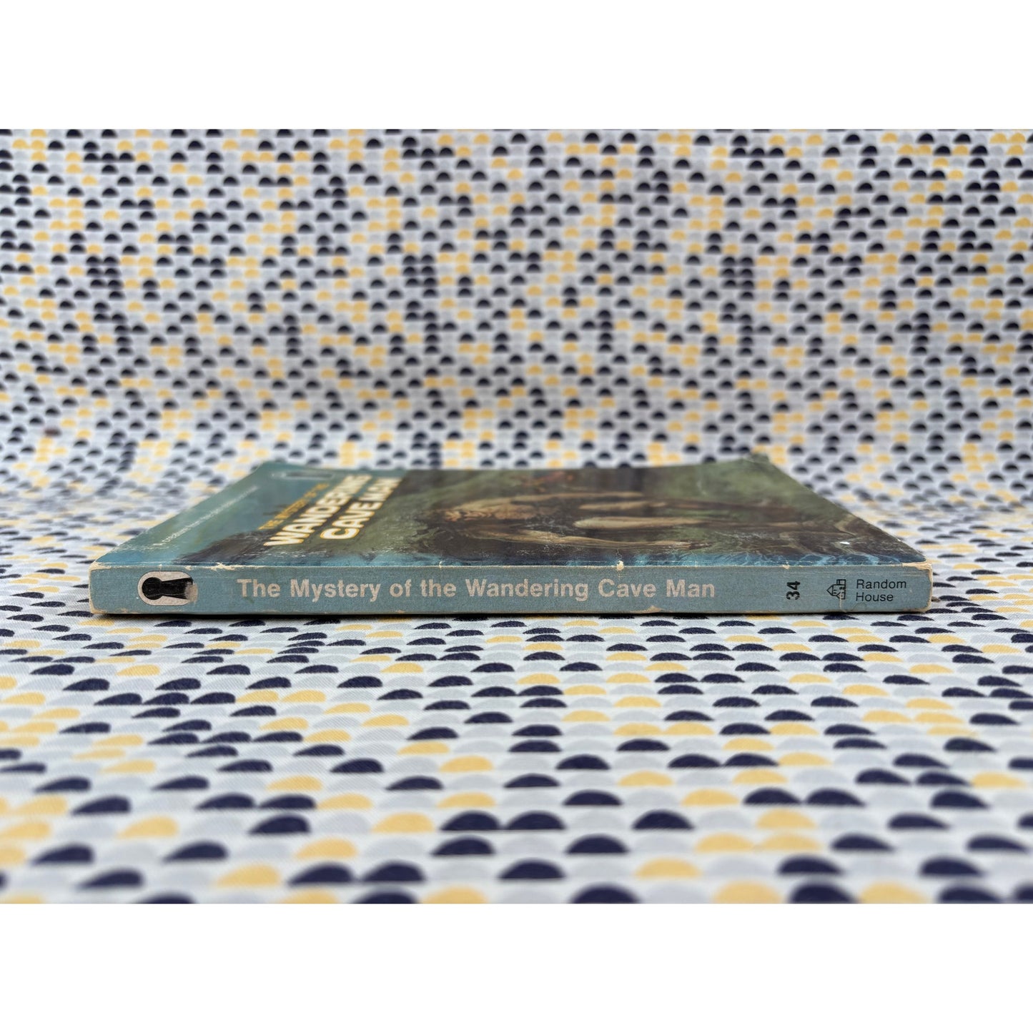 The Three Investigators - Mystery Of The Wandering Cave Man - M. V. Carey - Random House - Paperback