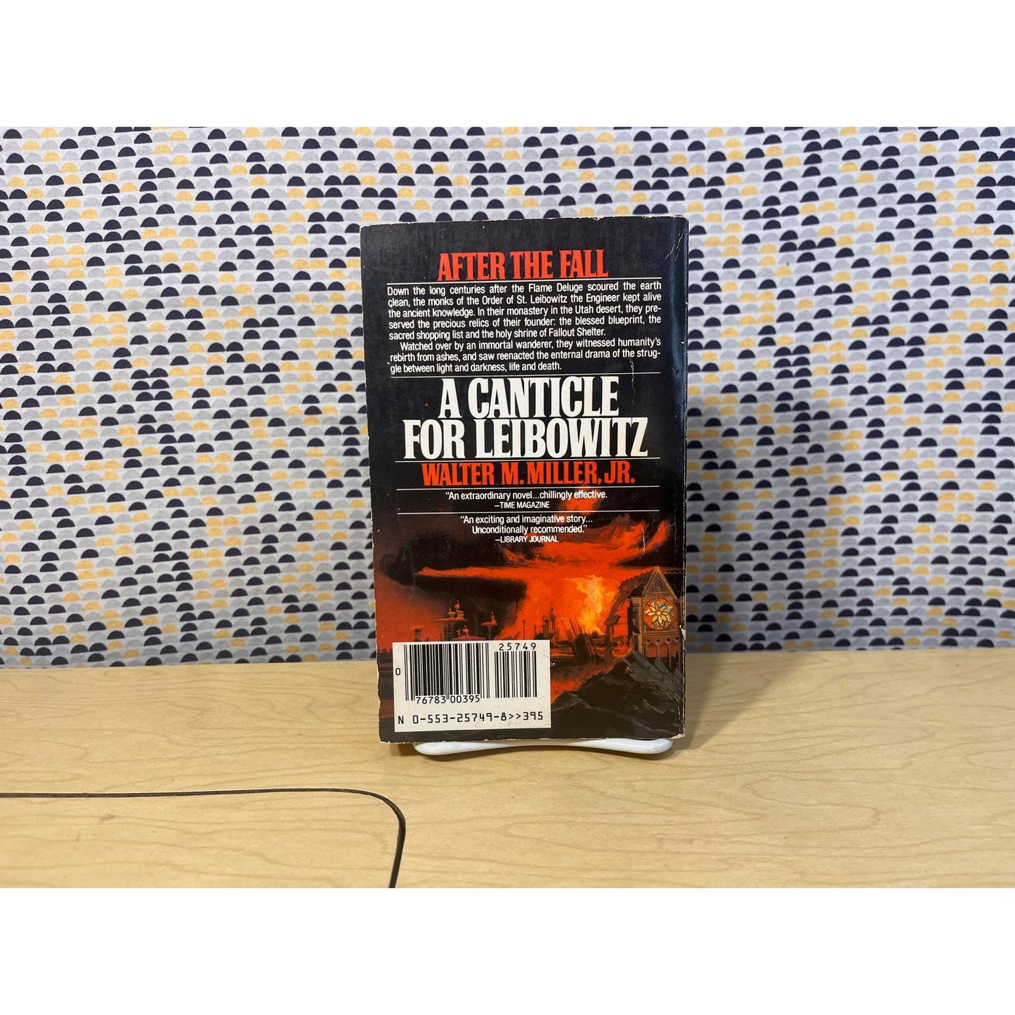 A Canticle For Leibowitz - Walter M. Miller Jr - Bantam Books - Paperback