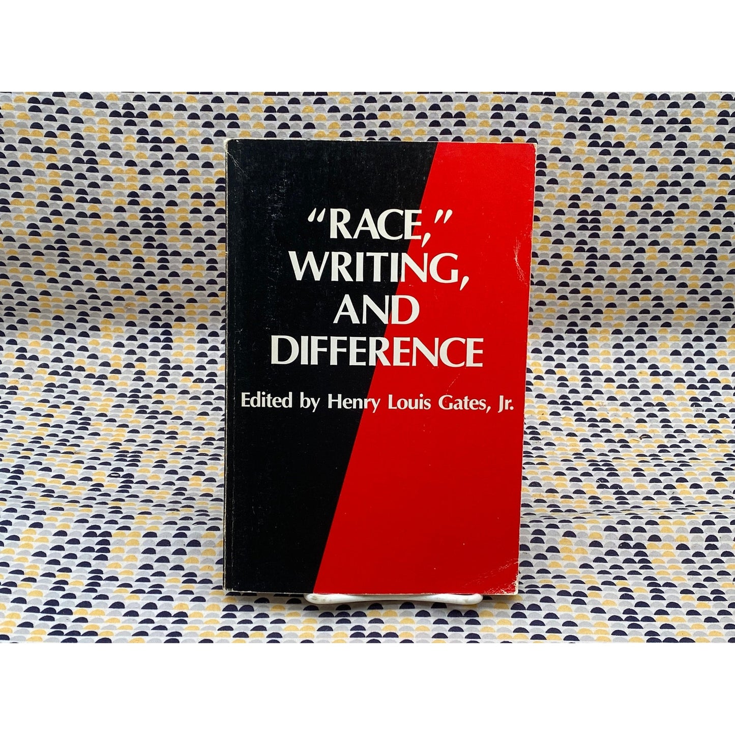 Race,, Writing, And Difference - Henry Louis Gates, Jr. - Vintage Paperback Book - The University of Chicago Press Edition
