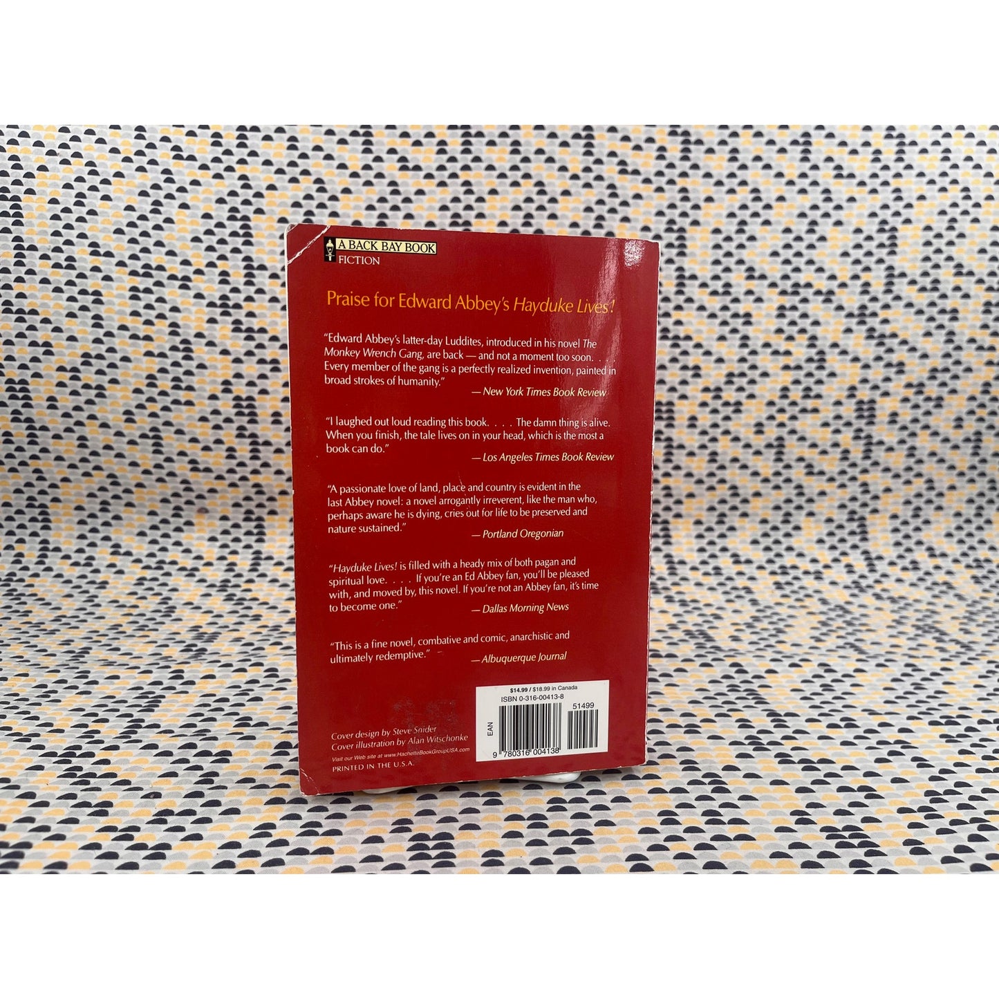 Hayduke Lives! - Edward Abbey- Little Brown and Company Books- Paperback