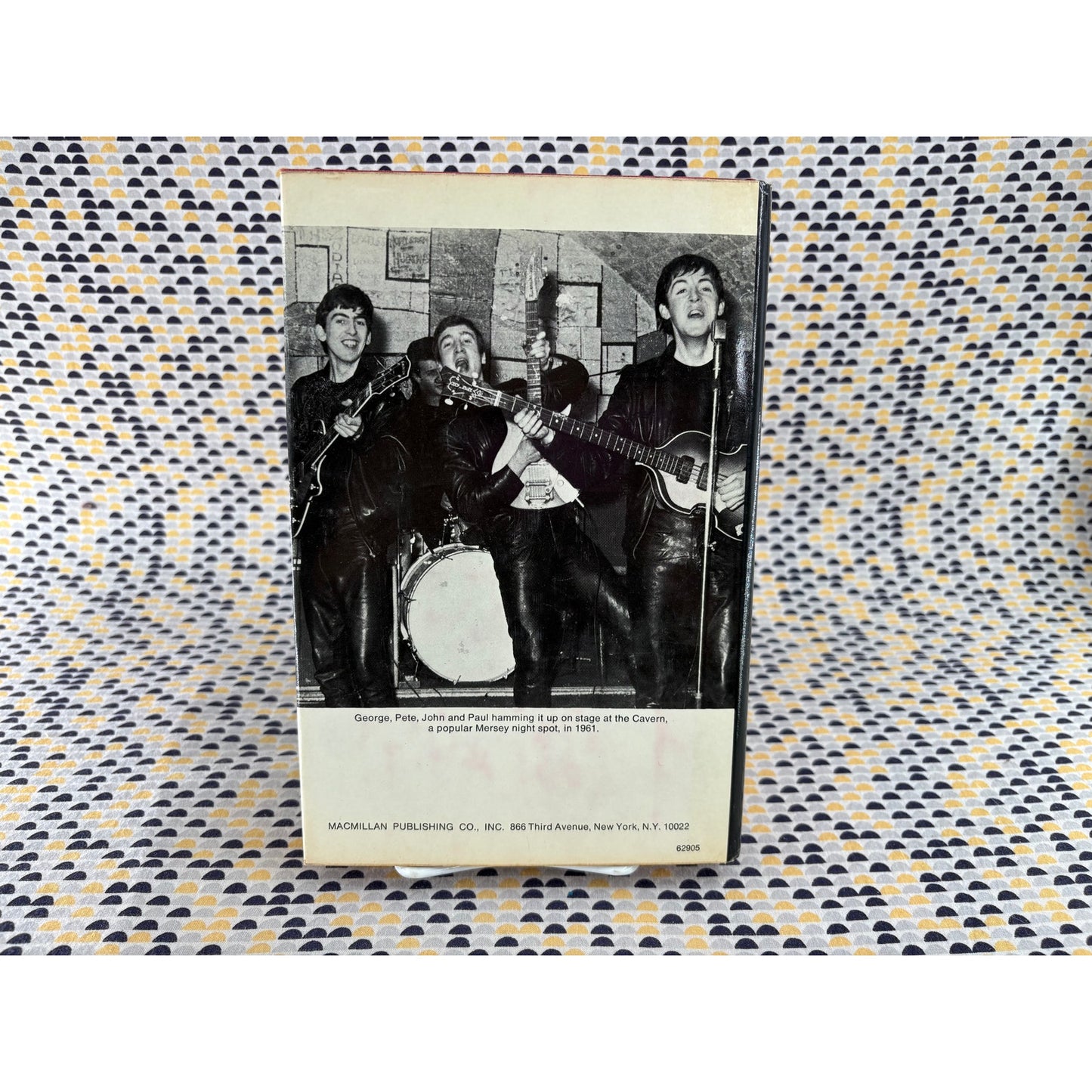 The Man Who Gave The Beatles Away - Allan Williams - Macmillan - Hardcover - 1st Edition 1st Print